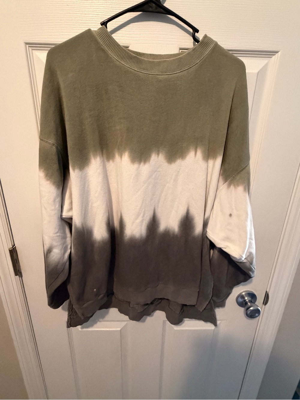 American Eagle Outfitters Olive & White Ombre Crewneck Sweater